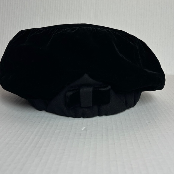 Christian Dior Women’s Vintage “Chapeaux” Black Velvet Beret. Pre-owned. - Picture 14 of 16